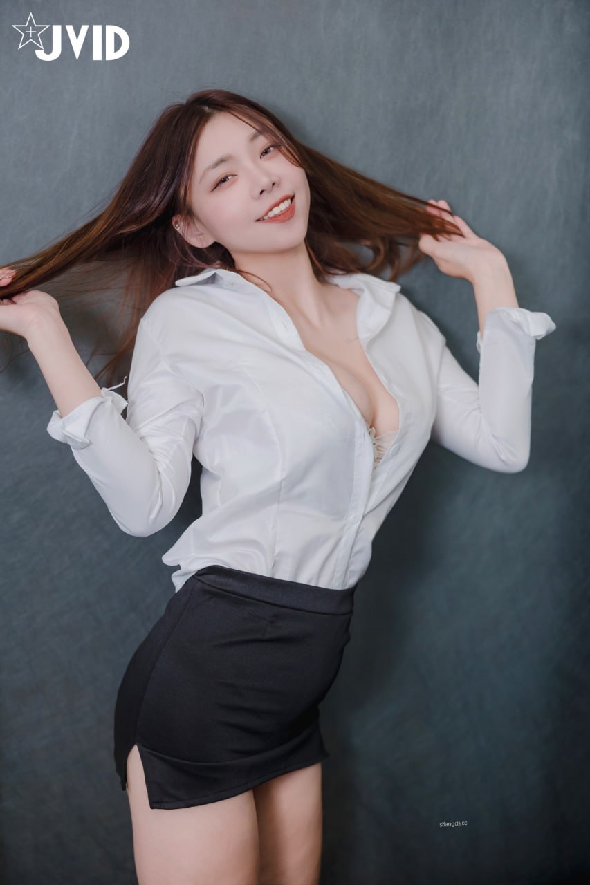 婕咪+啤儿 秘书姐妹花 6